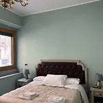 Cavour Oda ve Kahvaltı Katanya